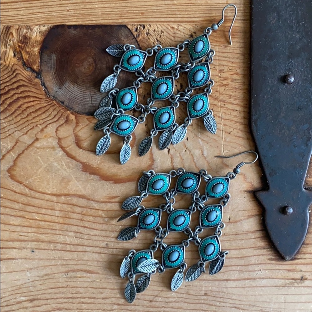 old world‎ chandelier earrings
